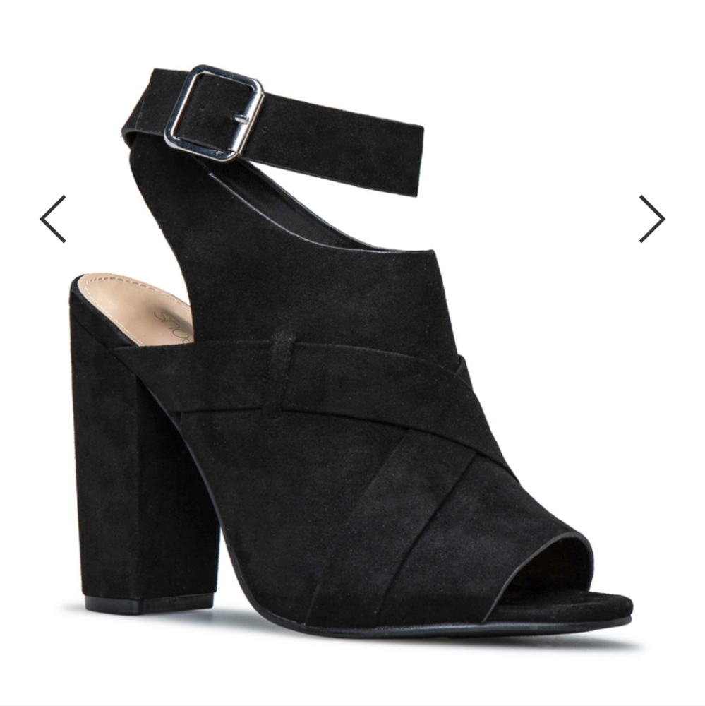 Never Worn Shoedazzle Maya Peep Toe Heeled Sandal